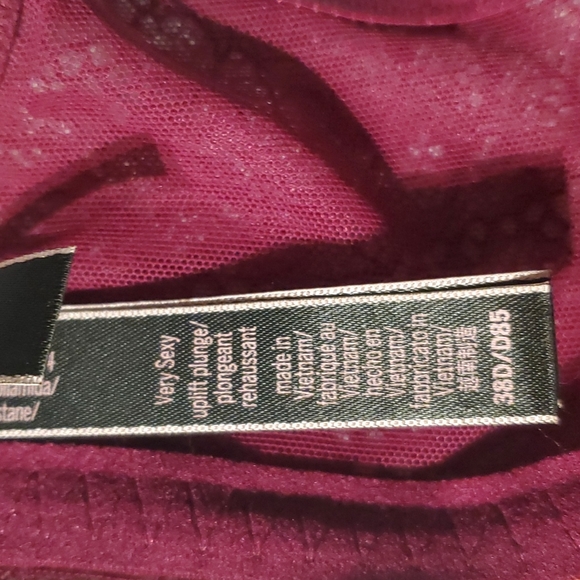 Bras - Picture 7 of 7